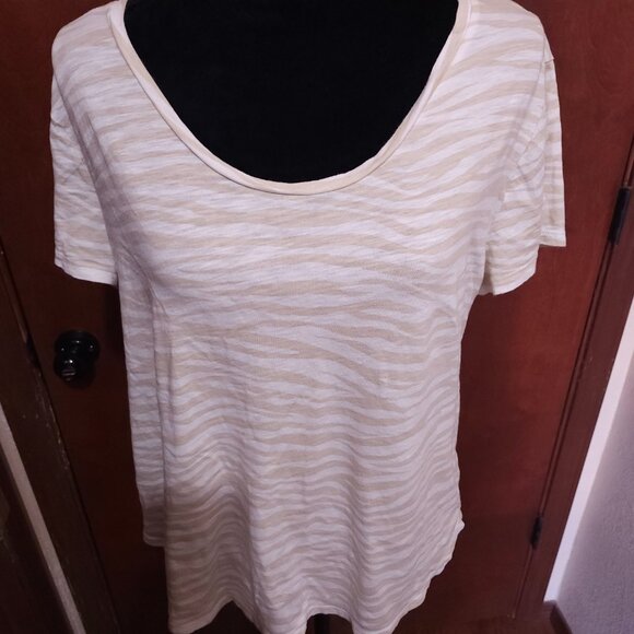 LOFT Ann Taylor Women's Tiger Print Wedge Tee Shirt Size XL - Picture 2 of 11